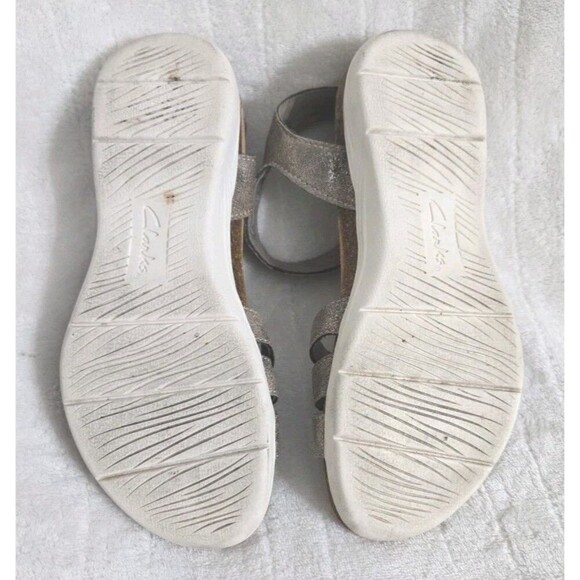 Women's Clarks April Dove Metallic Strappy Comfort sandals Summer‎ Vacation Sz7 - Picture 10 of 10